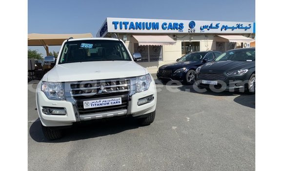 Medium with watermark mitsubishi pajero conakry import dubai 4082