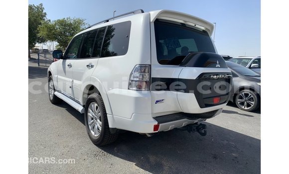 Buy Import Mitsubishi Pajero White Car in Import - Dubai in Conakry Buy Import Mitsubishi Pajero White Car in Import - Dubai in Conakry
