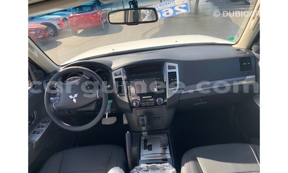 Buy Import Mitsubishi Pajero White Car in Import - Dubai in Conakry Buy Import Mitsubishi Pajero White Car in Import - Dubai in Conakry