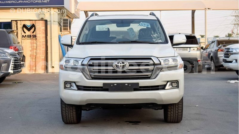 Big with watermark toyota land cruiser conakry import dubai 4083