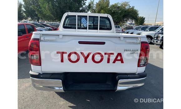 Buy Import Toyota Hilux White Car in Import - Dubai in Conakry Buy Import Toyota Hilux White Car in Import - Dubai in Conakry