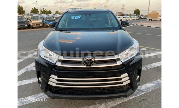 Acheter Import Voiture Toyota Highlander Noir à Import - Dubai, Conakry Acheter Import Voiture Toyota Highlander Noir à Import - Dubai, Conakry