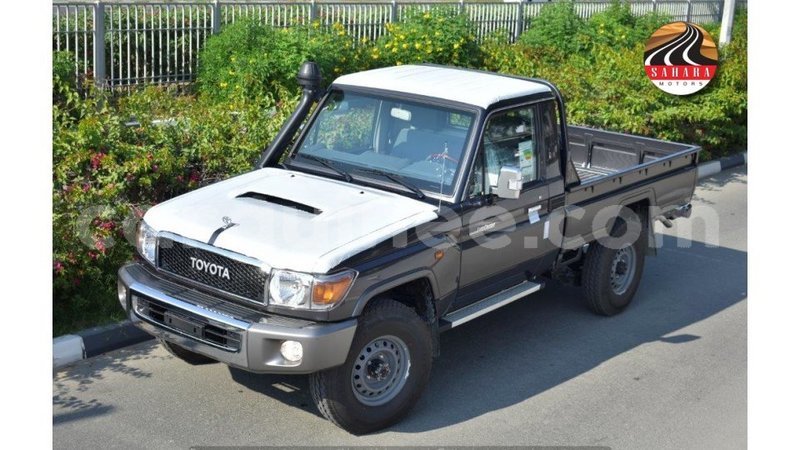 Big with watermark toyota land cruiser conakry import dubai 4093