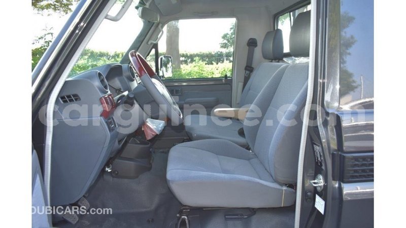 Big with watermark toyota land cruiser conakry import dubai 4093