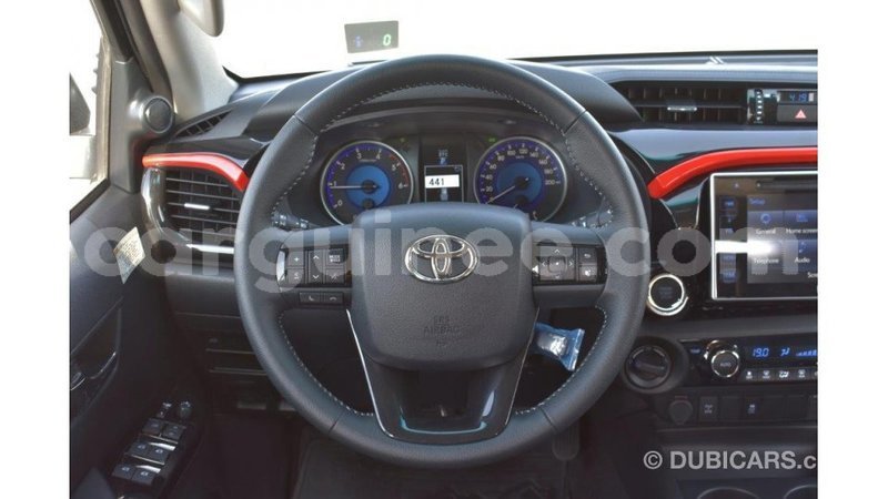 Big with watermark toyota hilux conakry import dubai 4094