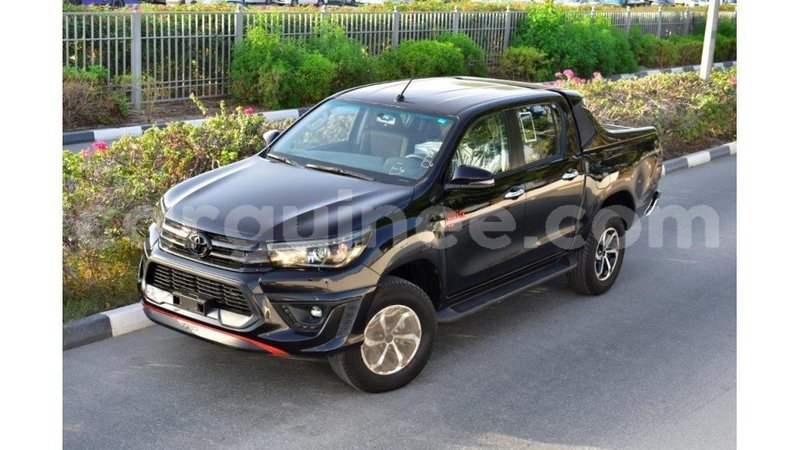Big with watermark toyota hilux conakry import dubai 4096