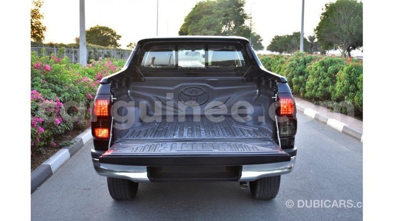 Big with watermark toyota hilux conakry import dubai 4096