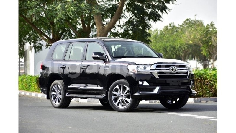 Big with watermark toyota land cruiser conakry import dubai 4098