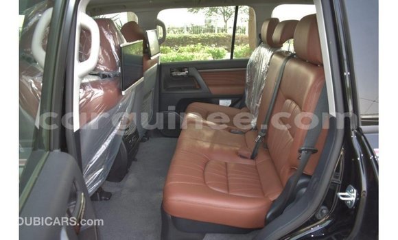 Buy Import Toyota Land Cruiser Black Car in Import - Dubai in Conakry Buy Import Toyota Land Cruiser Black Car in Import - Dubai in Conakry