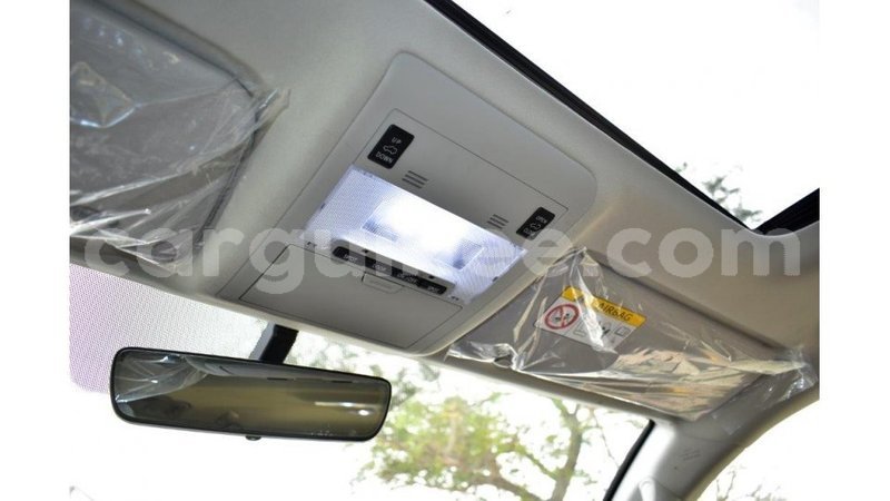 Big with watermark toyota land cruiser conakry import dubai 4098