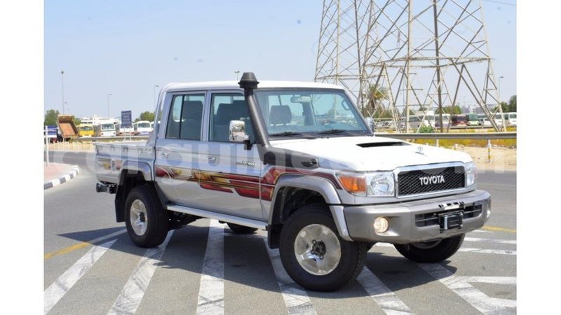 Big with watermark toyota land cruiser conakry import dubai 4099