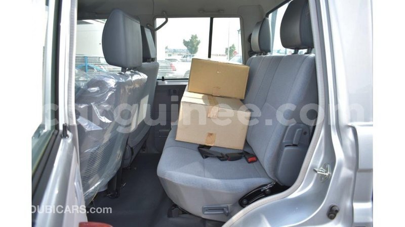 Big with watermark toyota land cruiser conakry import dubai 4099