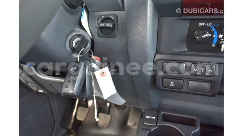 Big with watermark toyota land cruiser conakry import dubai 4099