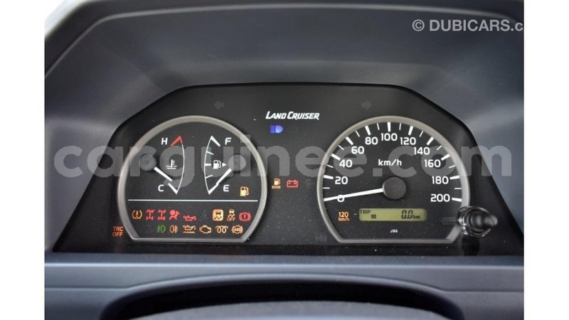 Big with watermark toyota land cruiser conakry import dubai 4099