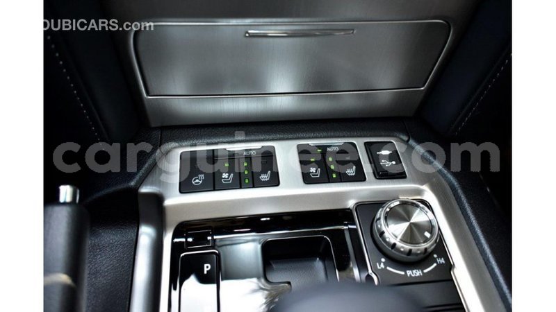 Big with watermark toyota land cruiser conakry import dubai 4101