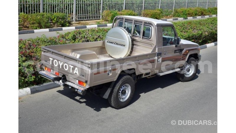 Big with watermark toyota land cruiser conakry import dubai 4102