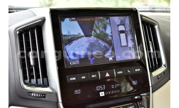 Buy Import Toyota Land Cruiser White Car in Import - Dubai in Conakry Buy Import Toyota Land Cruiser White Car in Import - Dubai in Conakry