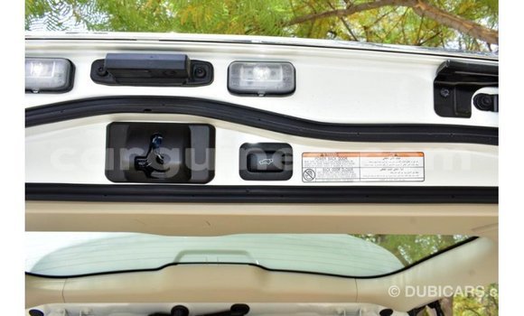 Buy Import Toyota Land Cruiser White Car in Import - Dubai in Conakry Buy Import Toyota Land Cruiser White Car in Import - Dubai in Conakry