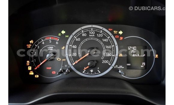 Buy Import Toyota Hiace White Car in Import - Dubai in Conakry Buy Import Toyota Hiace White Car in Import - Dubai in Conakry