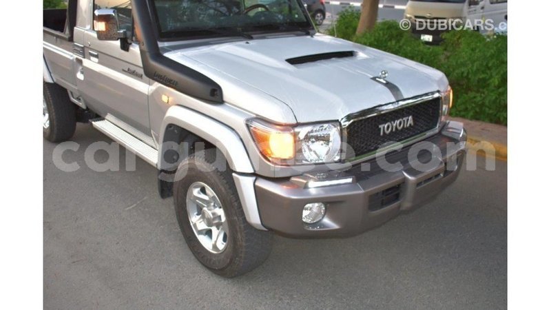 Big with watermark toyota land cruiser conakry import dubai 4107