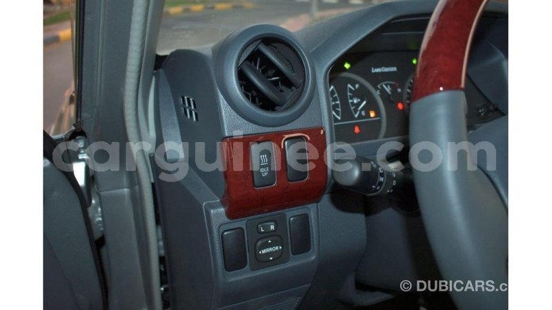 Big with watermark toyota land cruiser conakry import dubai 4107