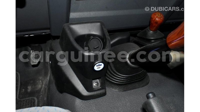 Big with watermark toyota land cruiser conakry import dubai 4107