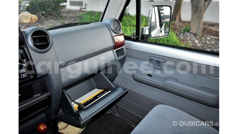 Big with watermark toyota land cruiser conakry import dubai 4107