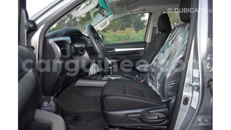 Big with watermark toyota hilux conakry import dubai 4113