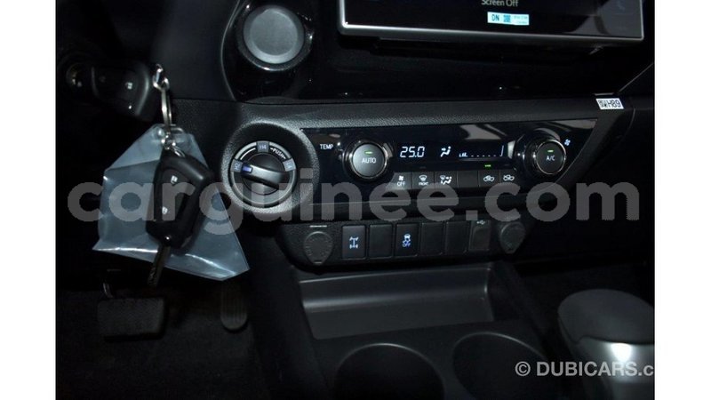 Big with watermark toyota hilux conakry import dubai 4113
