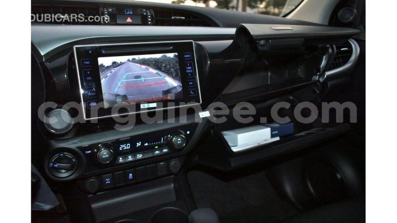 Big with watermark toyota hilux conakry import dubai 4113