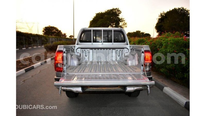 Big with watermark toyota hilux conakry import dubai 4113