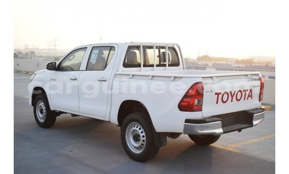 Buy Import Toyota Hilux White Car in Import - Dubai in Conakry Buy Import Toyota Hilux White Car in Import - Dubai in Conakry
