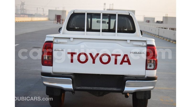 Big with watermark toyota hilux conakry import dubai 4115