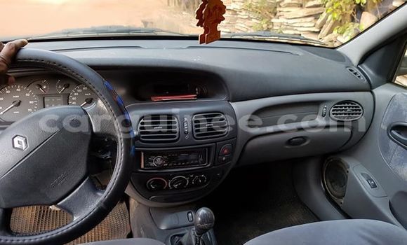 Buy Used Renault Megane Blue Car in Kaloum in Conakry Buy Used Renault Megane Blue Car in Kaloum in Conakry