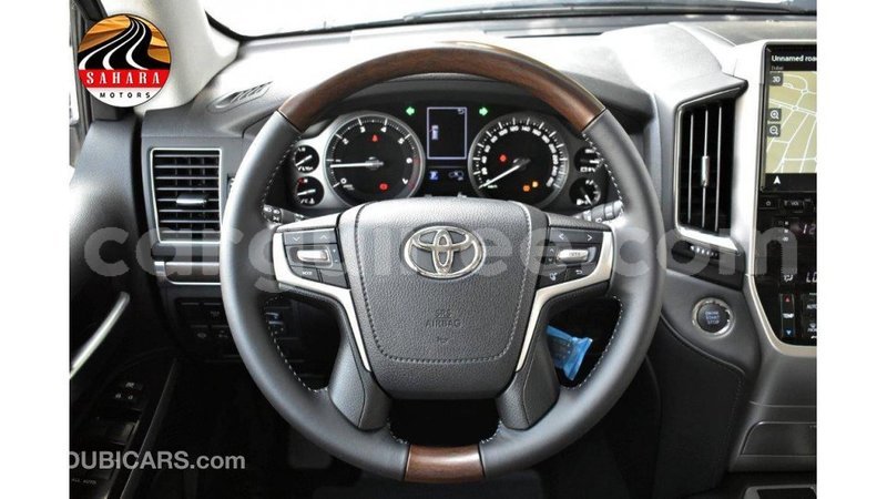 Big with watermark toyota land cruiser conakry import dubai 4118