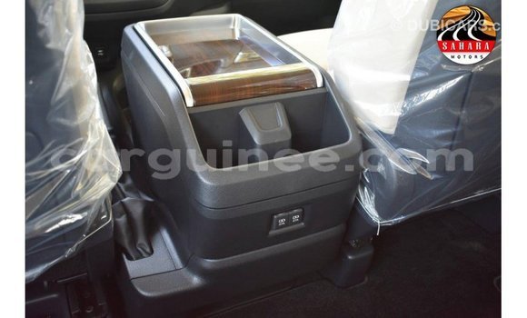 Buy Import Toyota Granvia White Car in Import - Dubai in Conakry Buy Import Toyota Granvia White Car in Import - Dubai in Conakry