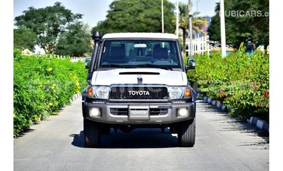 Buy Import Toyota Land Cruiser Other Car in Import - Dubai in Conakry Buy Import Toyota Land Cruiser Other Car in Import - Dubai in Conakry
