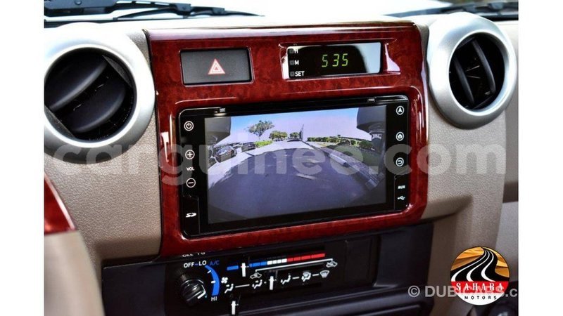 Big with watermark toyota land cruiser conakry import dubai 4122