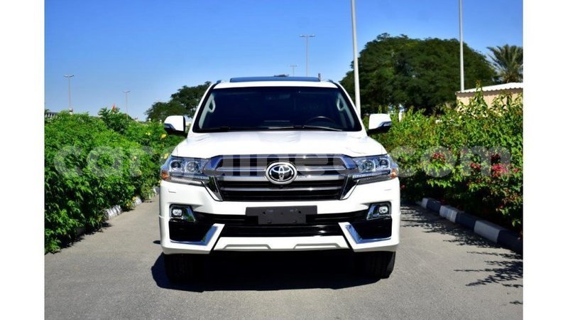 Big with watermark toyota land cruiser conakry import dubai 4123