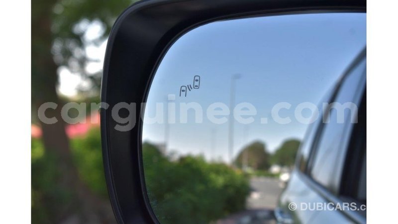 Big with watermark toyota land cruiser conakry import dubai 4123