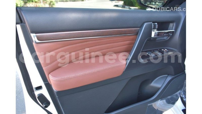 Big with watermark toyota land cruiser conakry import dubai 4123