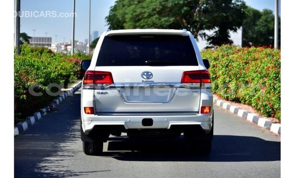 Buy Import Toyota Land Cruiser White Car in Import - Dubai in Conakry Buy Import Toyota Land Cruiser White Car in Import - Dubai in Conakry