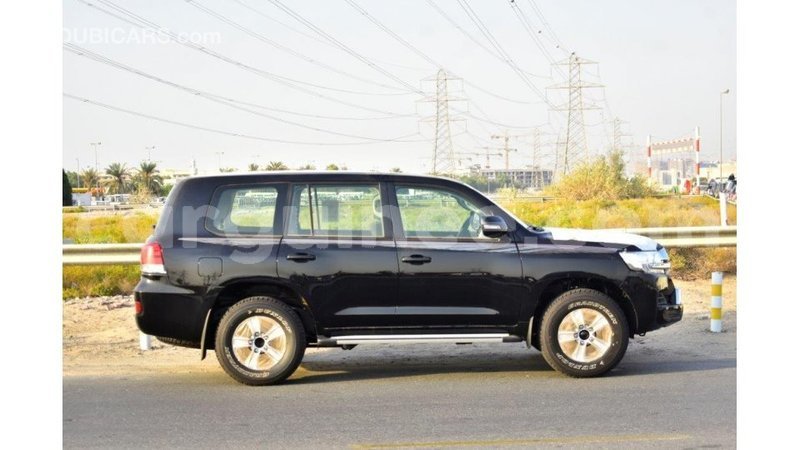 Big with watermark toyota land cruiser conakry import dubai 4127