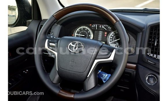 Buy Import Toyota Land Cruiser Black Car in Import - Dubai in Conakry Buy Import Toyota Land Cruiser Black Car in Import - Dubai in Conakry