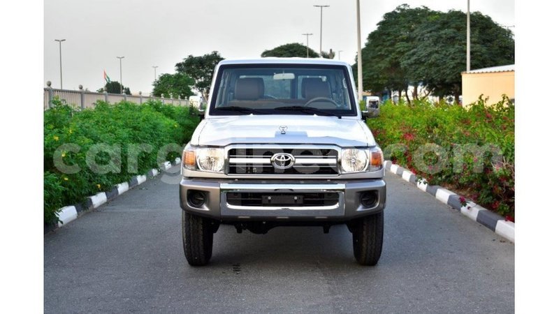 Big with watermark toyota land cruiser conakry import dubai 4128