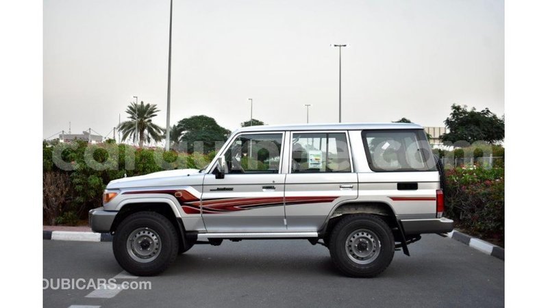 Big with watermark toyota land cruiser conakry import dubai 4128