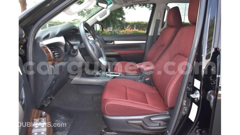Big with watermark toyota hilux conakry import dubai 4129
