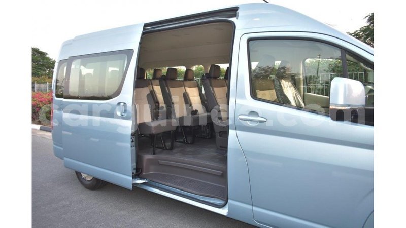 Big with watermark toyota hiace conakry import dubai 4130