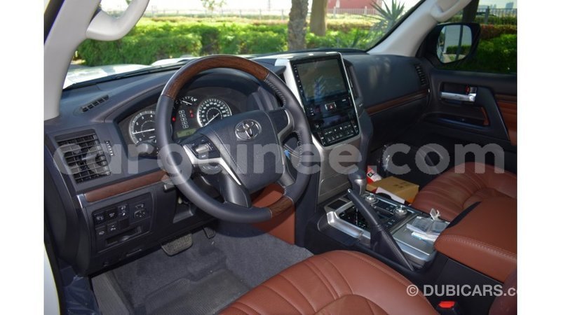 Big with watermark toyota land cruiser conakry import dubai 4131