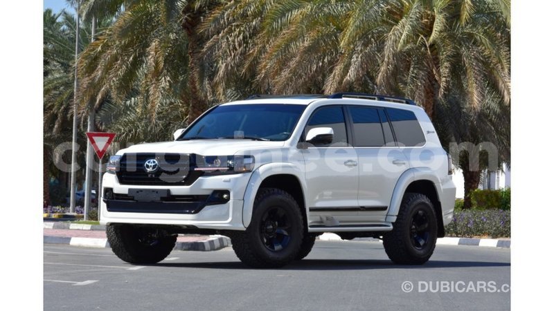 Big with watermark toyota land cruiser conakry import dubai 4131